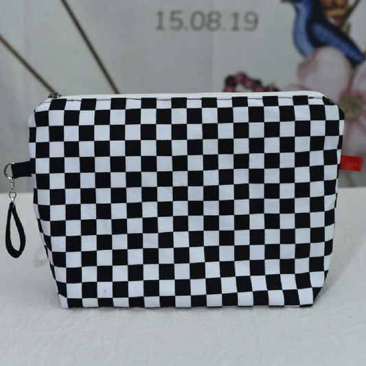 handmade makeup bag toiletry bag travel zippered pouch checkerboard 10x7 inch (25x18cm)